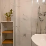 Camelia Seaview 1 Bd In St Paul Bay - Happy *