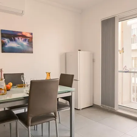 Camelia Seaview 1 Bd In St Paul Bay - Happy アパート