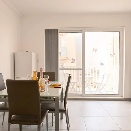 Camelia Seaview 1 Bd In St Paul Bay - Happy セント・ポールズ・ベイ