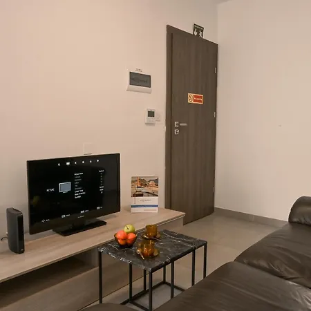 Camelia Seaview 1 Bd In St Paul Bay - Happy 公寓 *