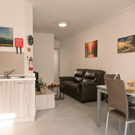 Camelia Seaview 1 Bd In St Paul Bay - Happy * St. Paul's Bay