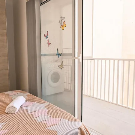 Apartman Camelia Seaview 1 Bd In St Paul Bay - Happy